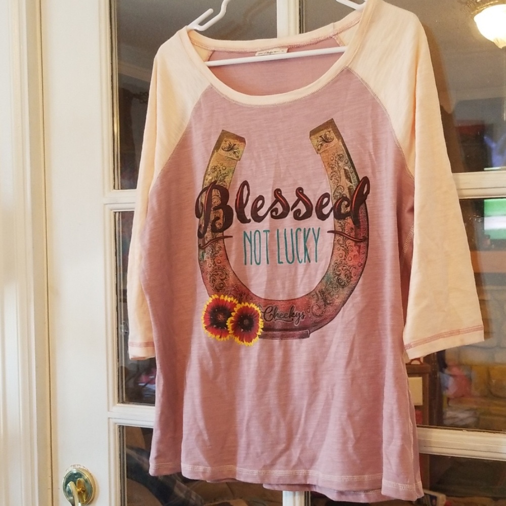 3/4 length sleeve top.